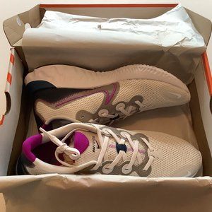 COPY - NEW Nike Renew Run Women's Running Shoes Size 11 Medium Width